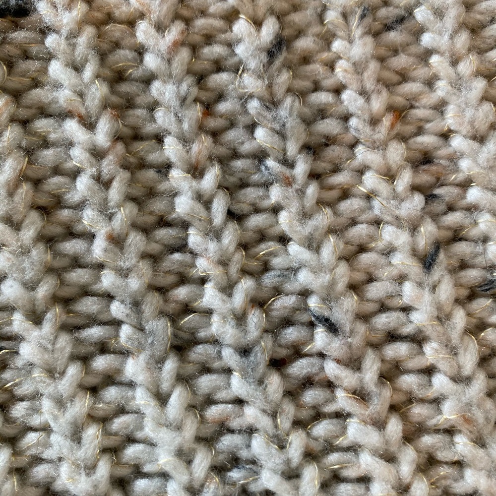 Multi-thread Sweater - Picture 2 of 2